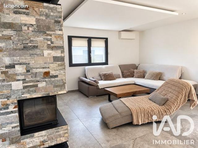Maison 6 pièces 271 m²