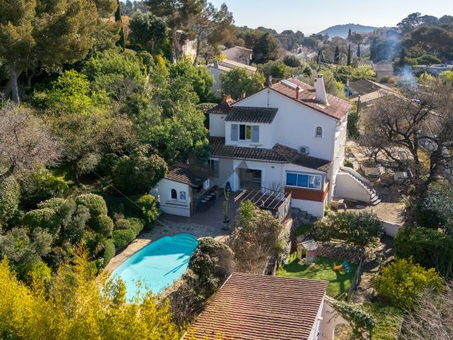 Maison 6 pièces 273 m²