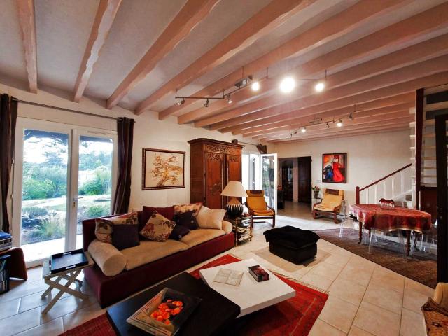 Maison 6 pièces 285 m²