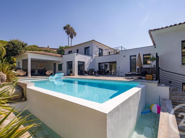 Maison 6 pièces 285 m²
