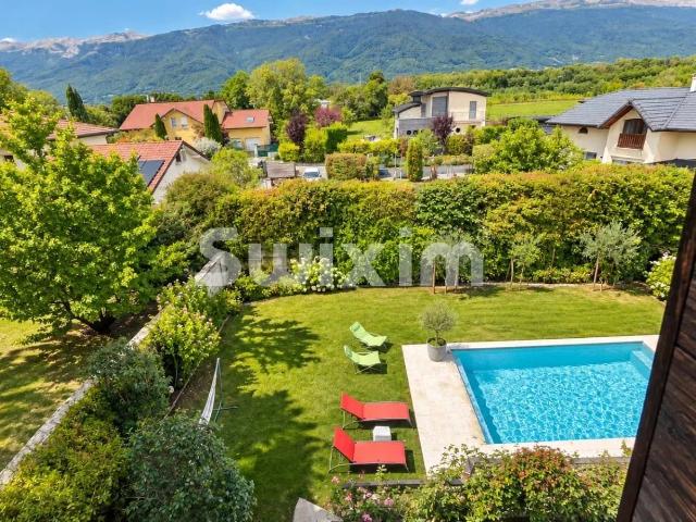 Maison 6 pièces 286 m²