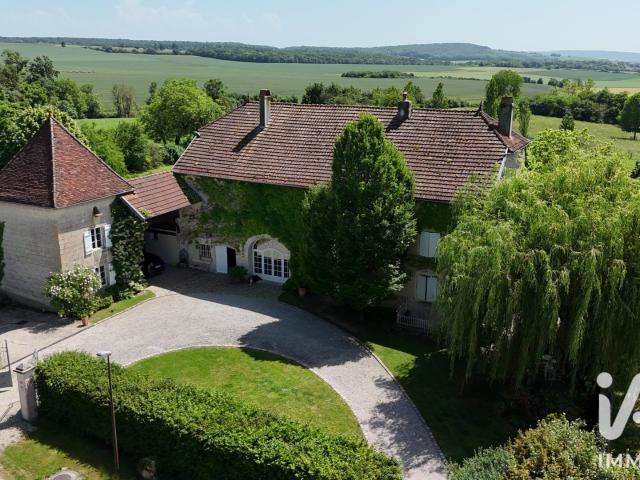 Maison 6 pièces 286 m²