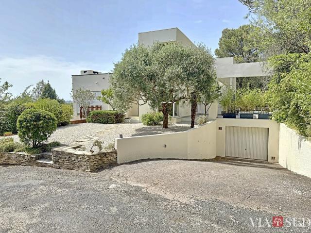 Maison 6 pièces 287 m²