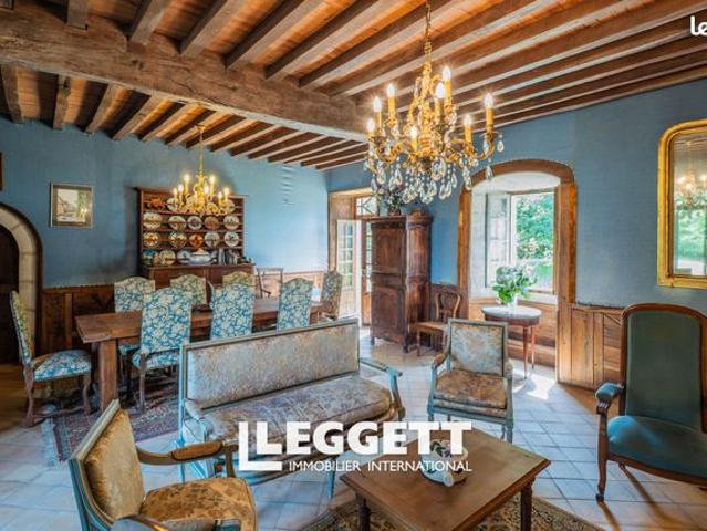 Maison 6 pièces 288 m²