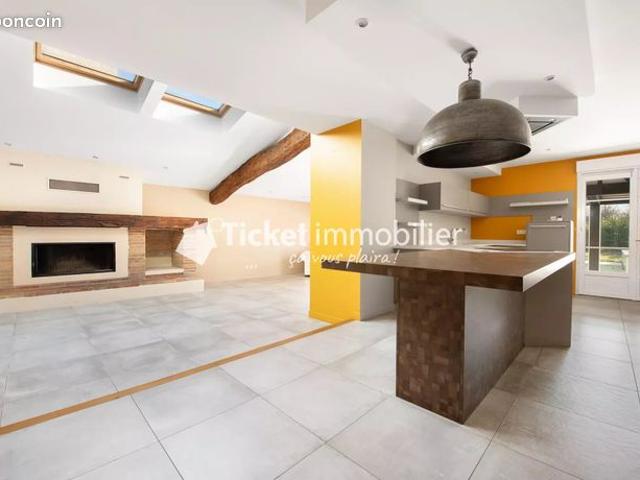 Maison 6 pièces 288 m²