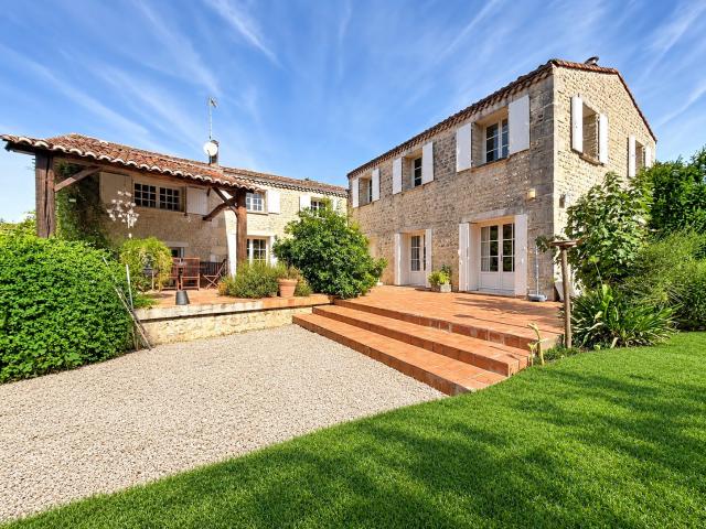 Maison 6 pièces 280 m²
