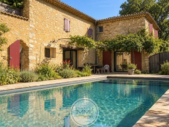 Maison 6 pièces 280 m²
