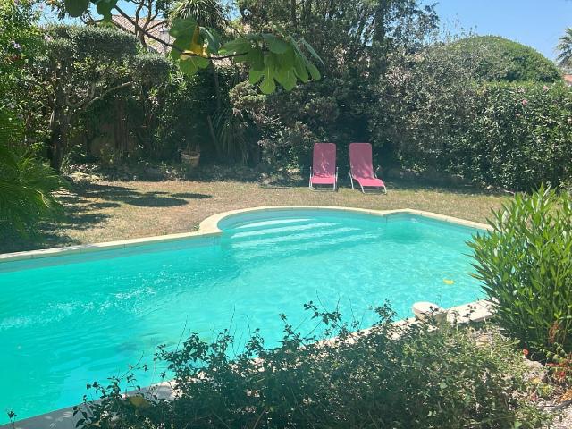 Maison 6 pièces 275 m²
