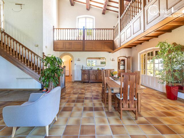 Maison 6 pièces 280 m²