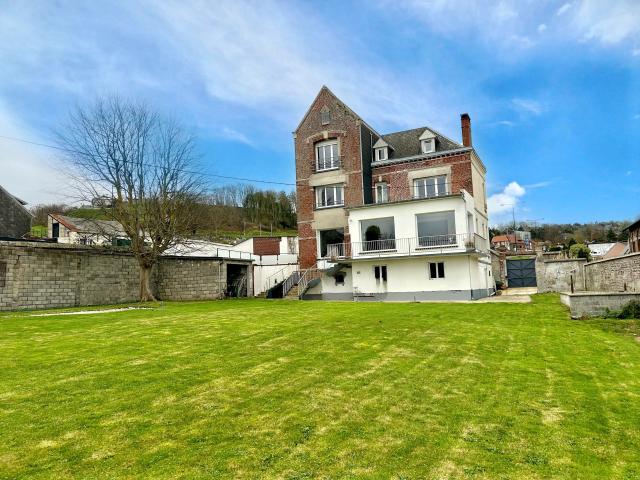 Maison 6 pièces 280 m²