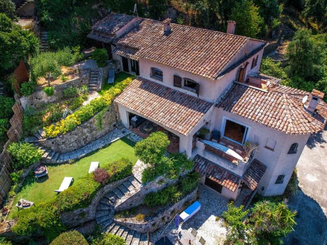 Maison 6 pièces 280 m²