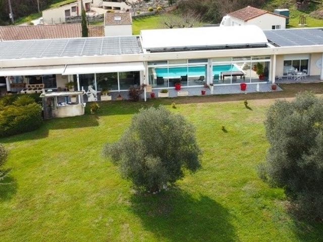 Maison 6 pièces 294 m²