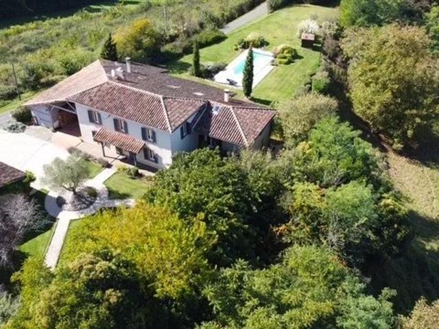 Maison 6 pièces 295 m²