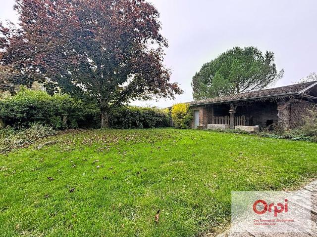 Maison 6 pièces, 295 m² à louer à Vallon en Sully 03190