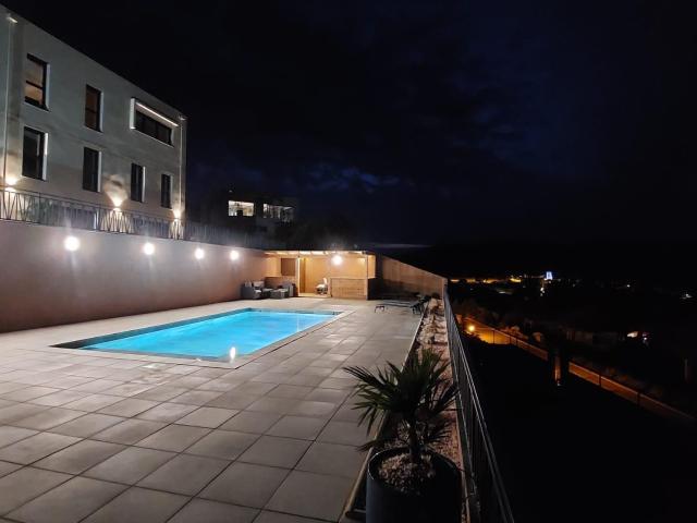 Maison 6 pièces 297 m²