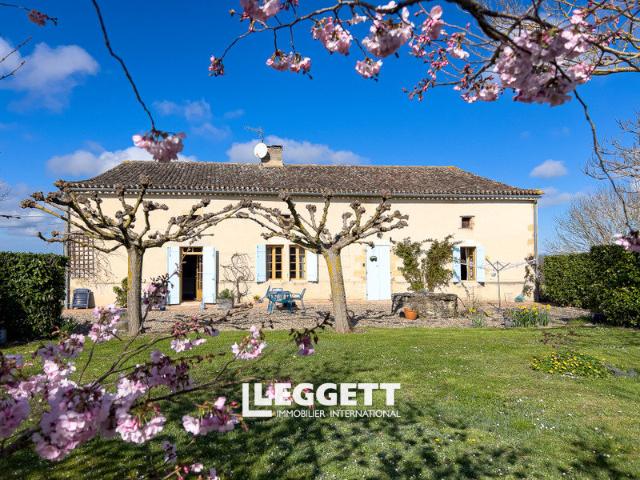 Maison 6 pièces 299 m²