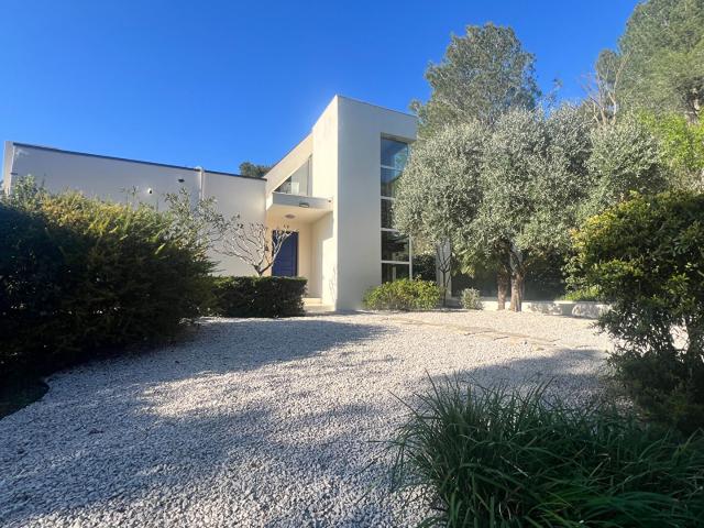 Maison 6 pièces 290 m²
