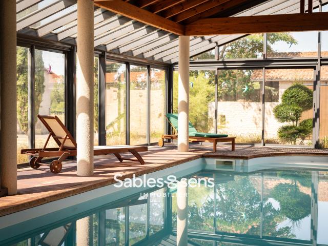 Maison 6 pièces 304 m²