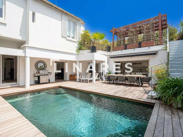Maison 6 pièces 306 m²