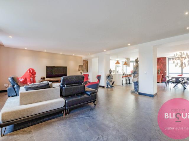 Maison 6 pièces 307 m²