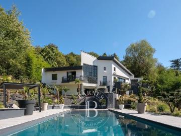 Maison 6 pièces 300 m²