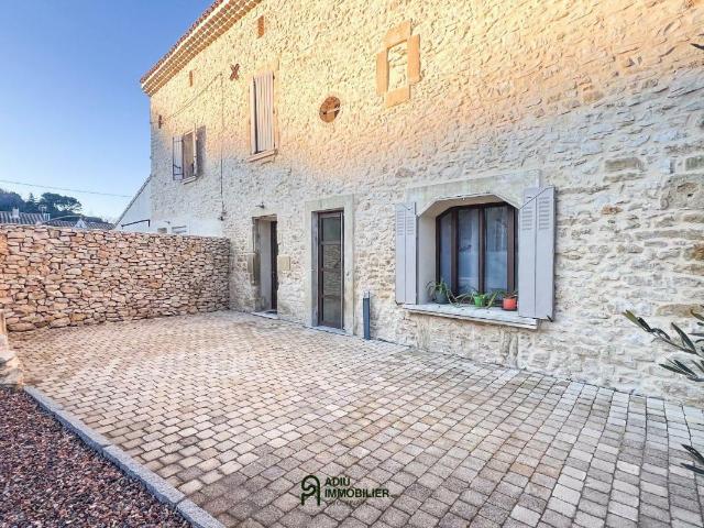 Maison 6 pièces 300 m²
