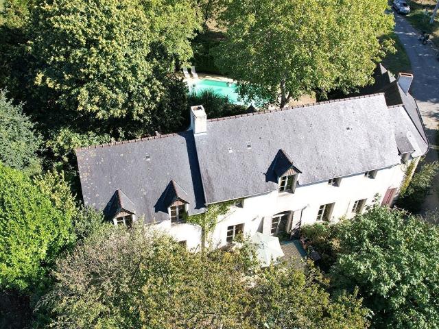 Maison 6 pièces 300 m²