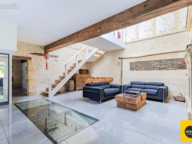 Maison 6 pièces 300 m²