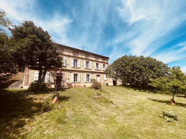 Maison 6 pièces 300 m²