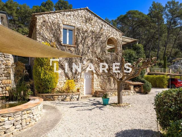 Maison 6 pièces 300 m²