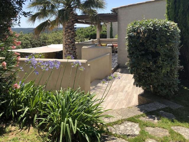 Maison 10 pièces 303 m²