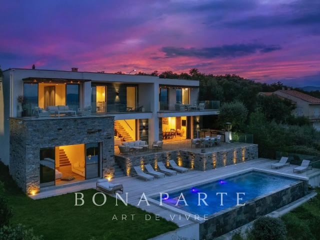 Maison 6 pièces 315 m²