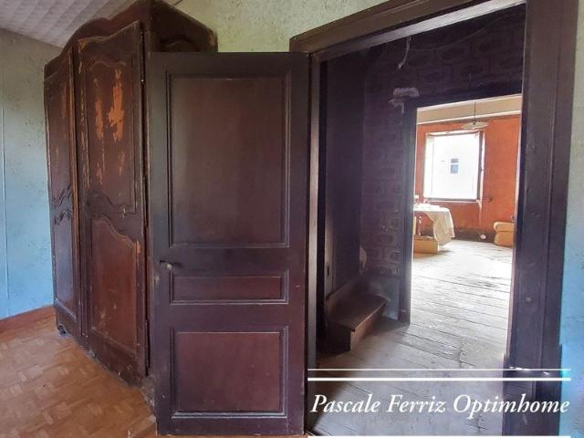 Maison 6 pièces 315 m²