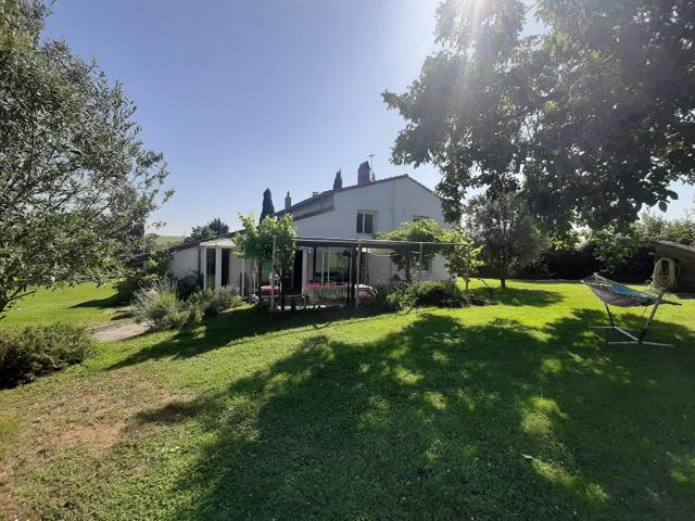 Maison 6 pièces 316 m²