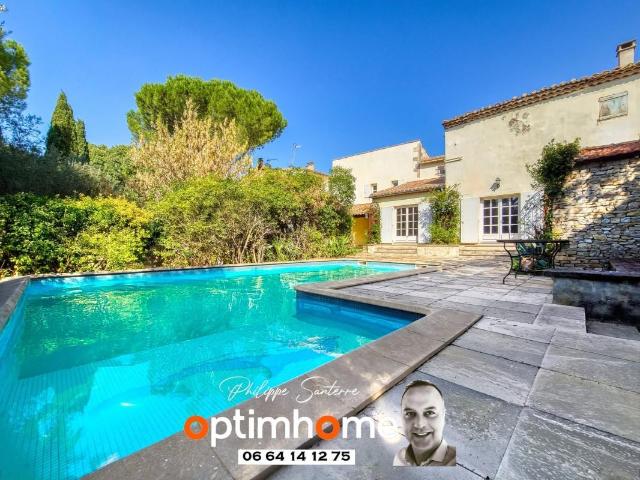 Maison 6 pièces 317 m²
