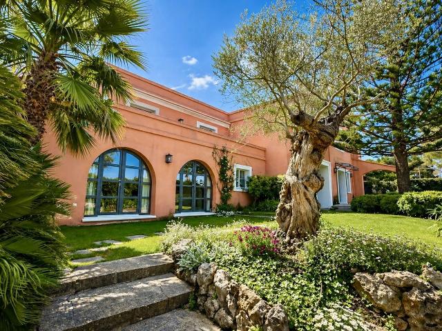 Maison 6 pièces 310 m²
