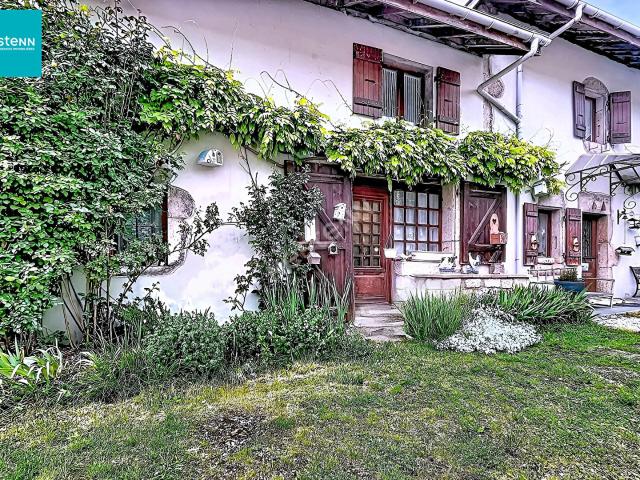 Maison 6 pièces 311 m²