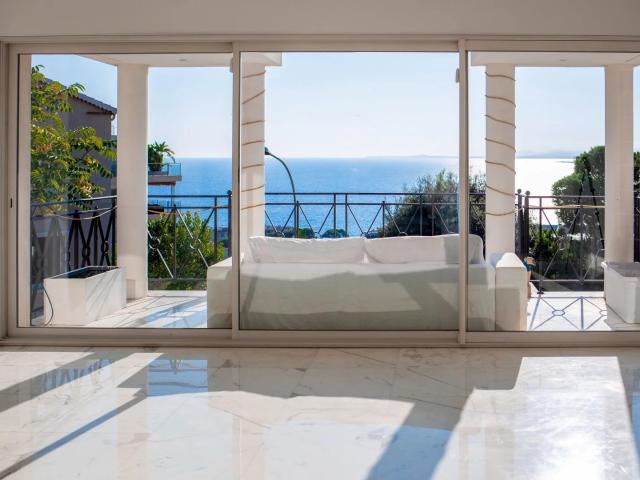 Maison 6 pièces 325 m²