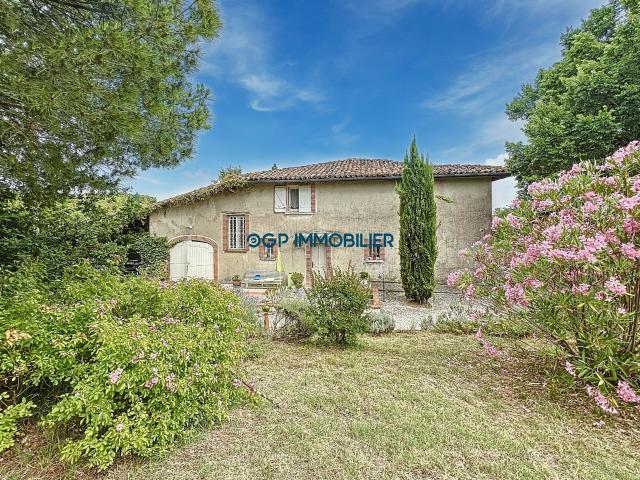 Maison 6 pièces 325 m²