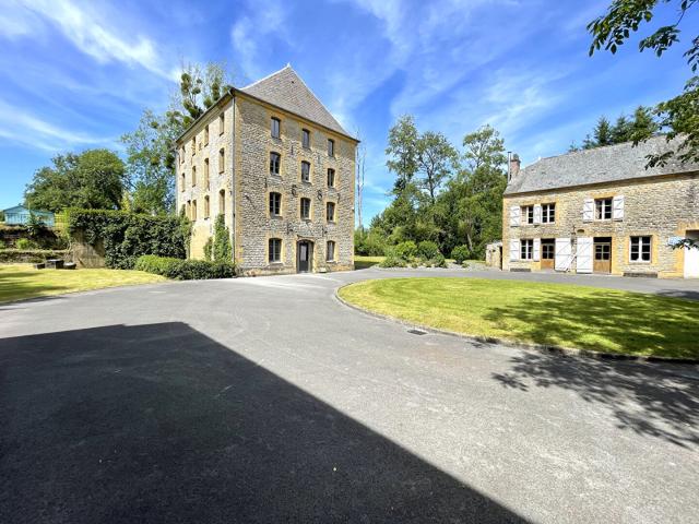 Maison 6 pièces 327 m²