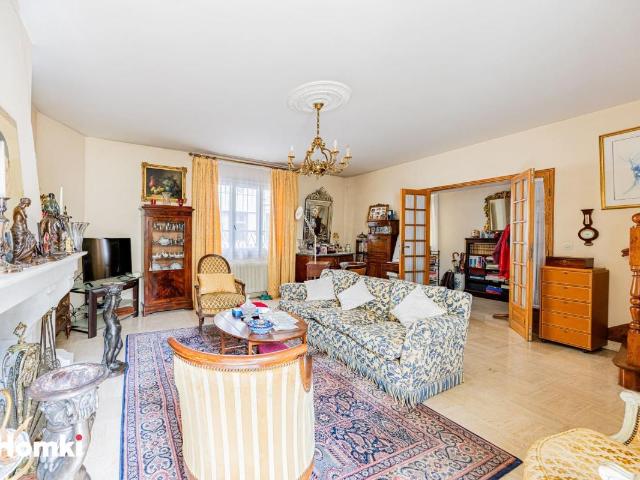 Maison 6 pièces 329 m²