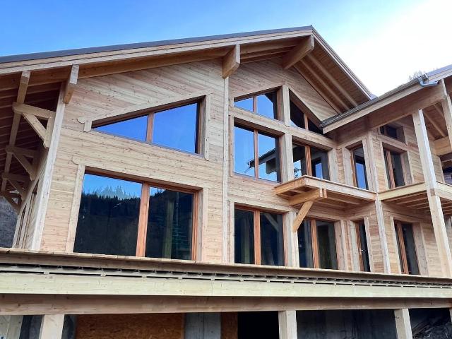 Maison 6 pièces 320 m²