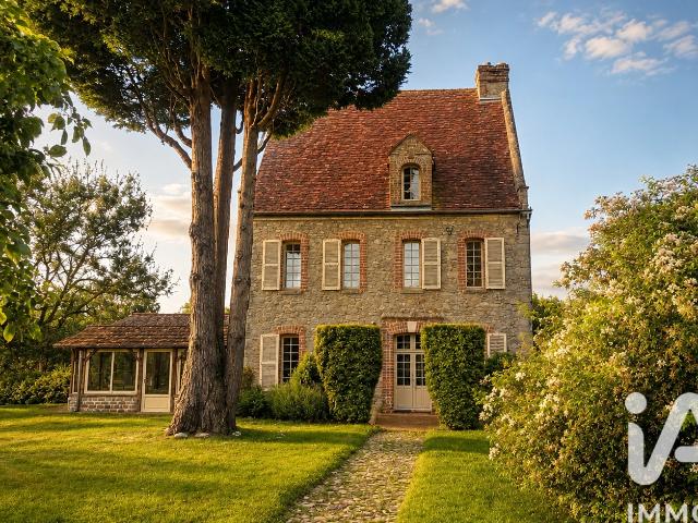 Maison 6 pièces 320 m²