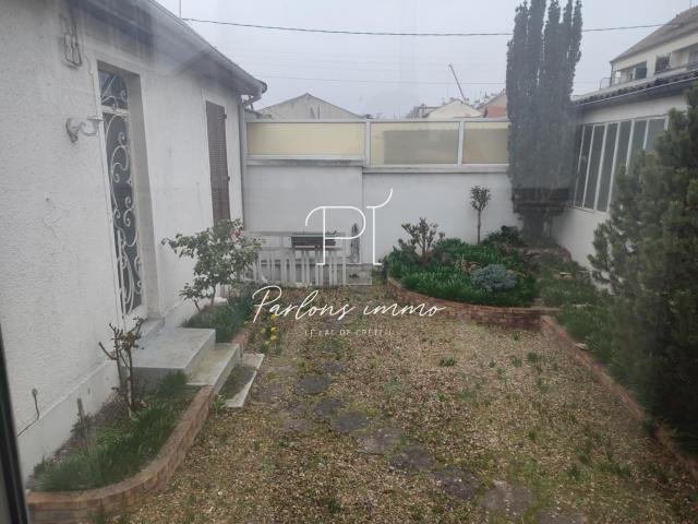 Maison 6 pièces 320 m²