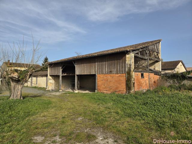 Maison 6 pièces 323 m²