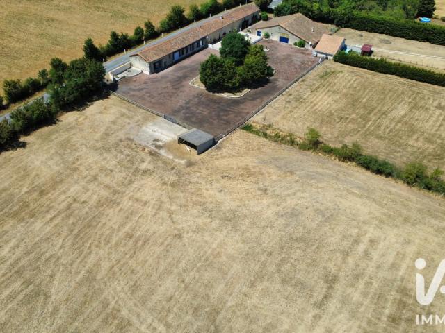 Maison 6 pièces 338 m²
