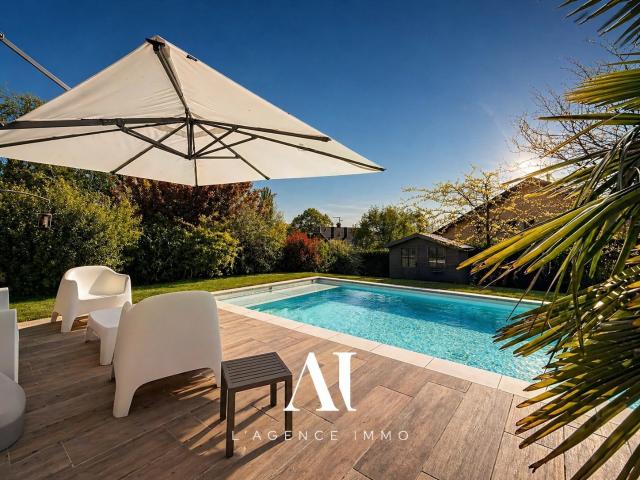 Maison 6 pièces 339 m²