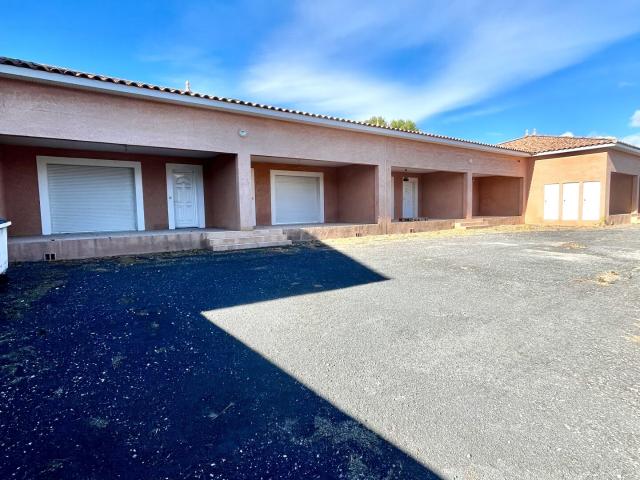 Maison 6 pièces 330 m²
