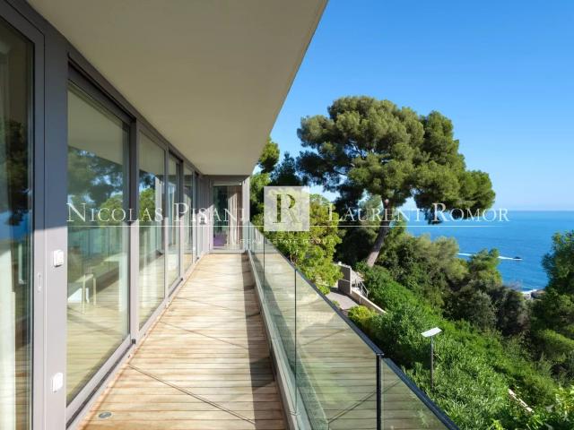 Maison 6 pièces, 330 m² à louer à Cap d'Ail 06320