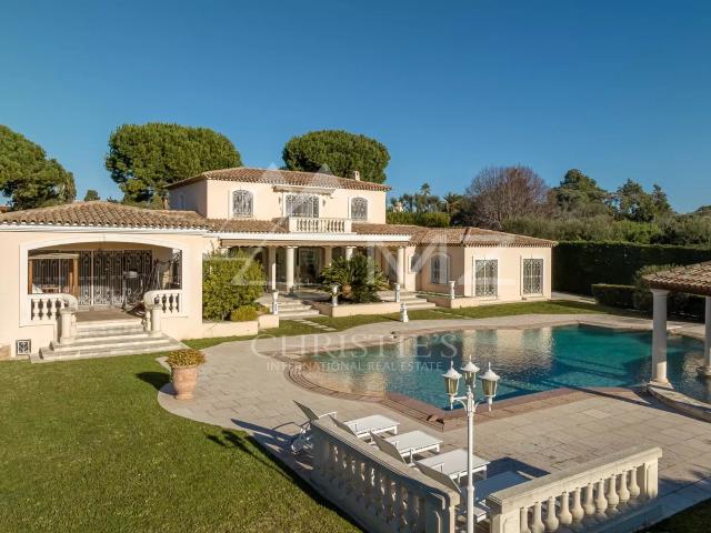 Maison 6 pièces 347 m²
